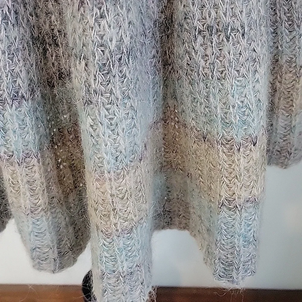 Anthropologie knitted & knotted blue mohair cardigan.  Size is Large. - Picture 4 of 8